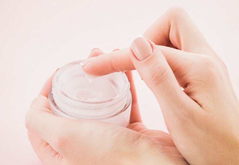 how to use anti aging cream